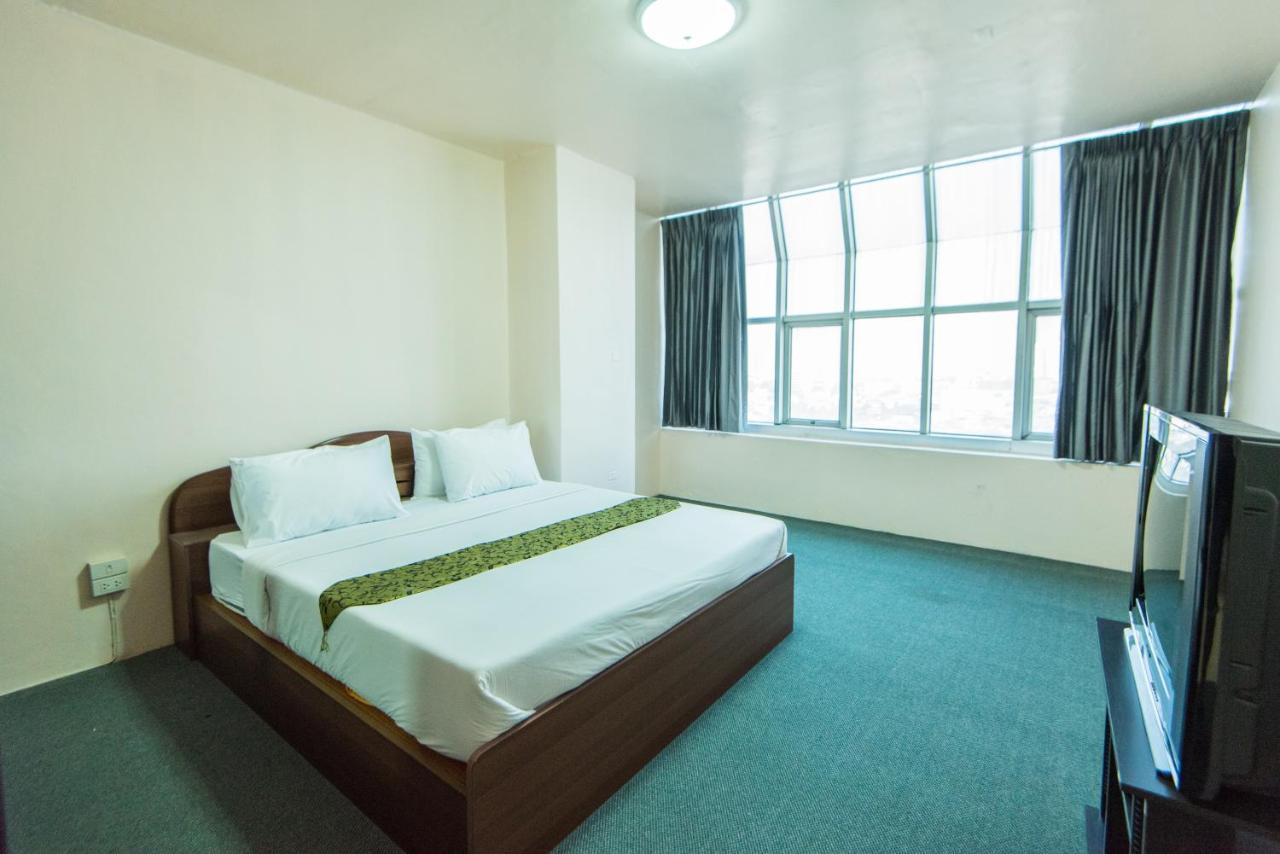 King Royal 2 Hotel Bangkok Bagian luar foto